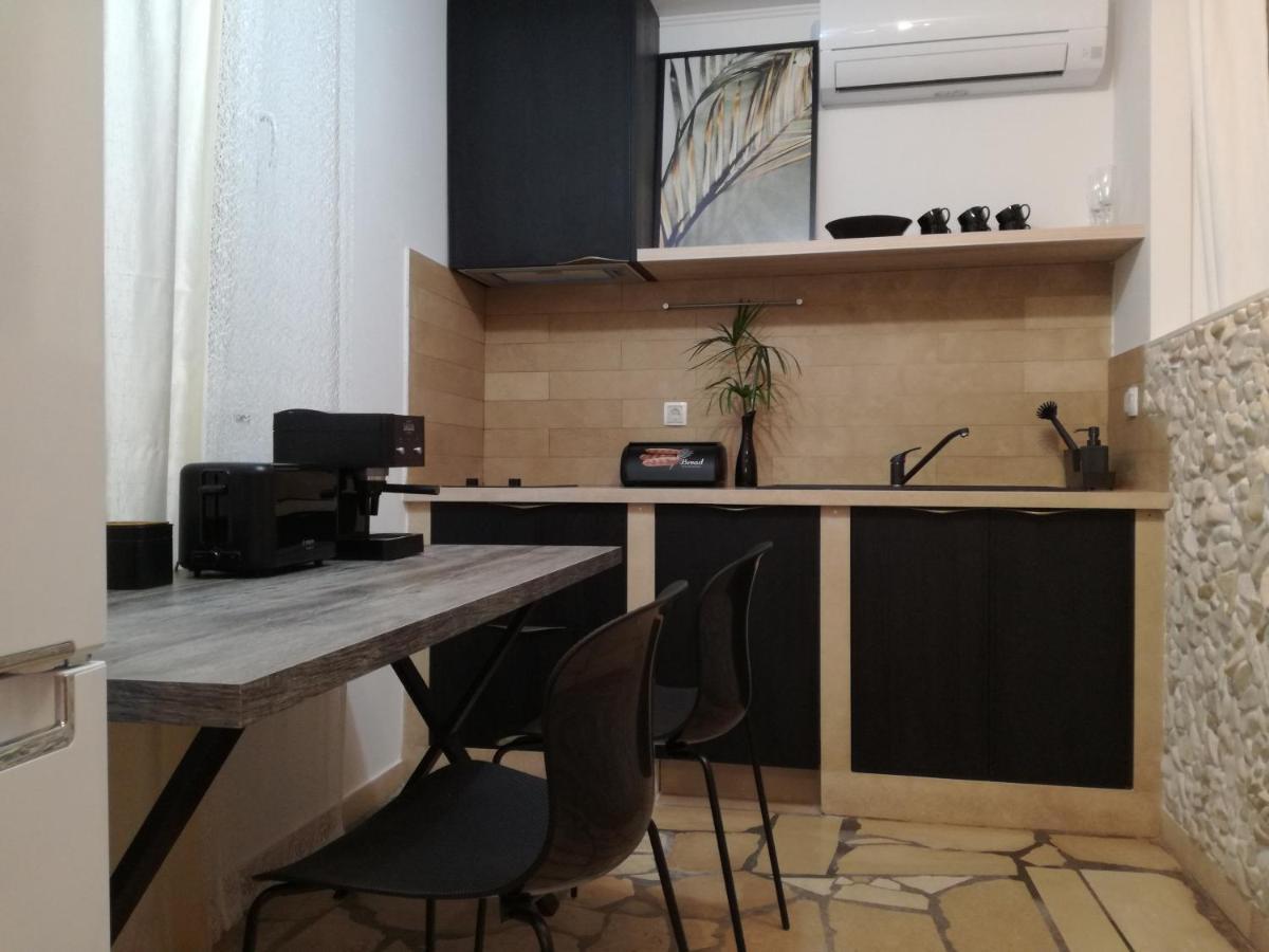 Relax Tiny Villas 40 Meters Of The Beach Zrnovo المظهر الخارجي الصورة